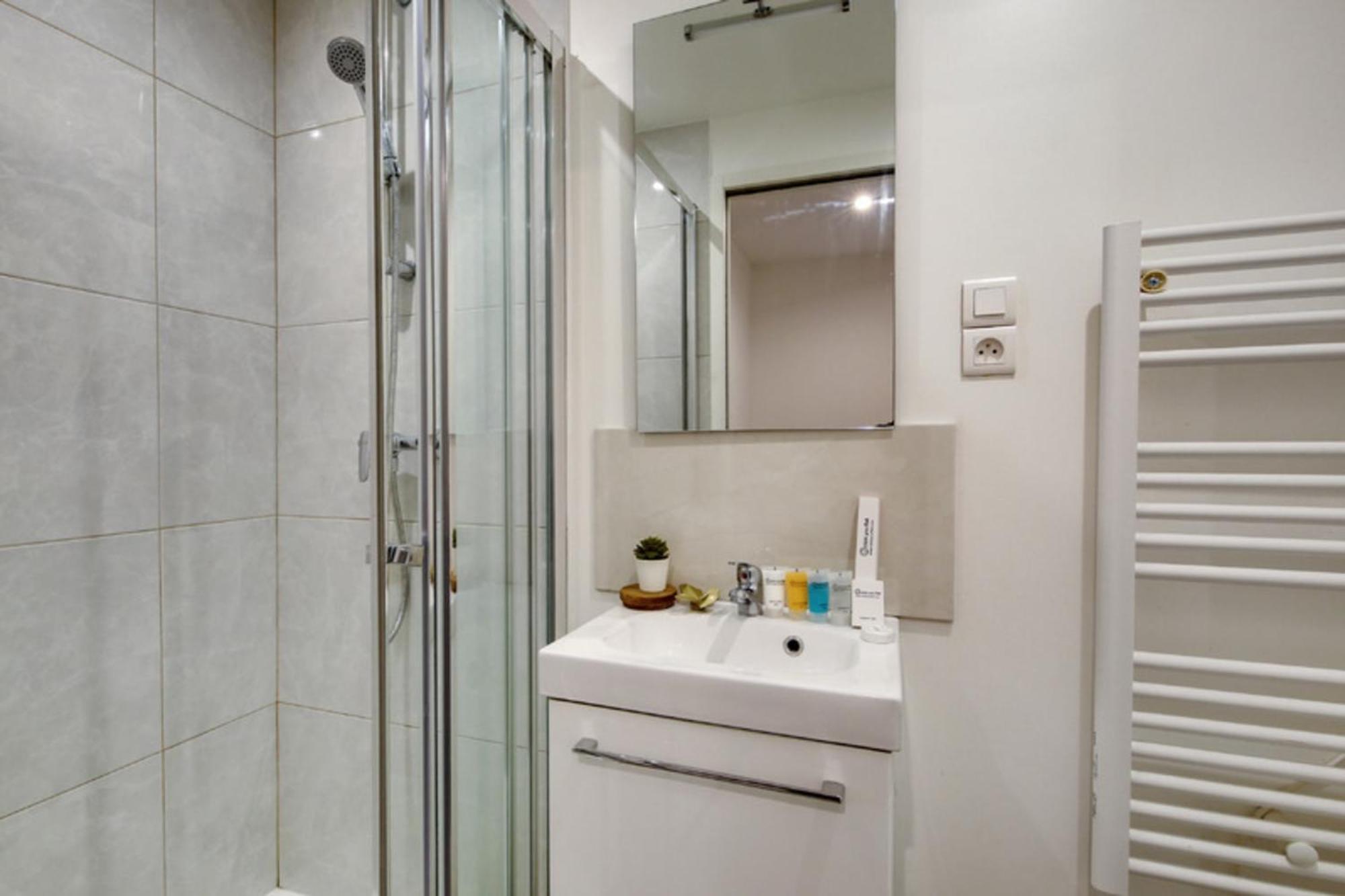 250 Suite Sainte - Superb Apartment In Paris Exterior foto